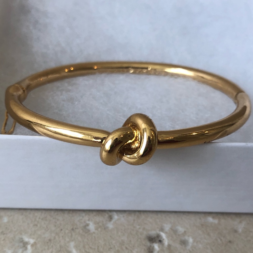 Kate Spade Loves me Knot bracelet